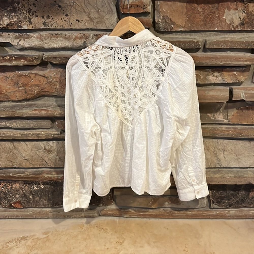 Anthropologie x Pilcro Swiss Dot and Lace Button Up Blouse - Picture 4 of 8